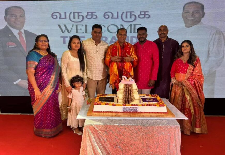 DRNIRR பிரீமியம் அவுட்லெட் & Ashvin எக்ஸ்க்ளூசிவ் பேஷன் திறப்பு விழா