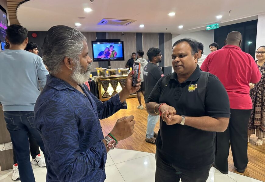 KISS” எனும் அவரது புதிய படம் வரும் செப்டம்பர் 19ம் தேதி முதல் திரையரங்குகளில் வெளியாக உள்ளது. KISS” எனும் அவரது புதிய படம் வரும் செப்டம்பர் 19ம் தேதி முதல் திரையரங்குகளில் வெளியாக உள்ளது.