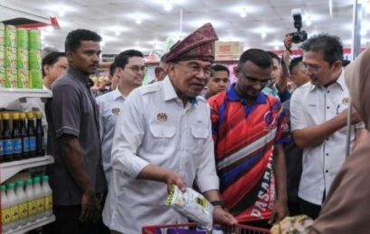 RM100 SARA பாராட்டு உதவி அமைப்பு சீராக இயங்குகிறது என்று பிரதமர் அன்வார் கூறுகிறார்.