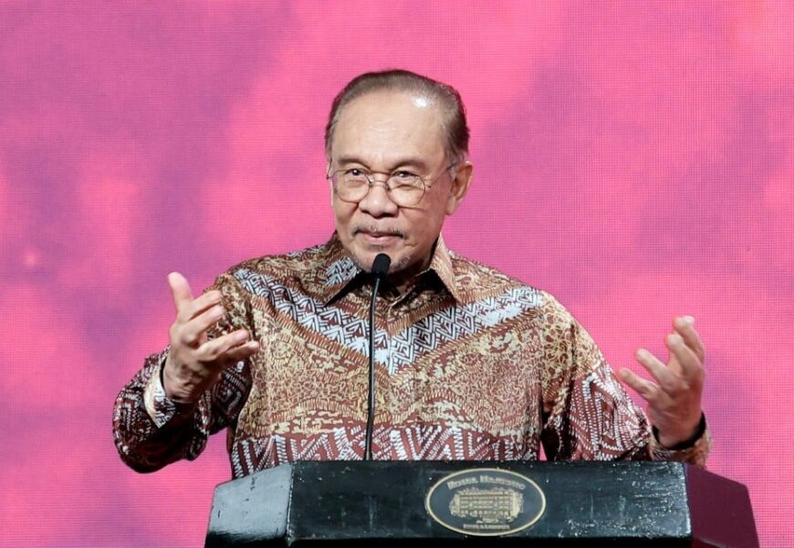 வெளிநாட்டு பயணங்களுக்கு தற்காலிகத் தடை : பிரதமர் டத்தோஶ்ரீ அன்வார் இப்ராஹிம் அறிவிப்பு