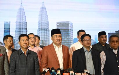 16ஆவது சபா மாநில சட்டமன்றம் இன்று கலைக்கப்படுகிறது: முதலமைச்சர் ஹஜிஜி நோர் அறிவிப்பு 16ஆவது சபா மாநில சட்டமன்றம் இன்று கலைக்கப்படுகிறது: முதலமைச்சர் ஹஜிஜி நோர் அறிவிப்பு