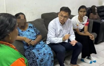 சவாலான குடும்ப சூழ்நிலைக்கு மத்தியிலும் போராடும் துர்காவின் அறுவை சிகிச்சைக்கு பலாக்கோங் சட்டமன்ற உறுப்பினர் நிதியுதவி