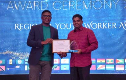 ஆசியா பிராந்திய காமன்வெல்த் யூத் வொர்கர் விருதைப் பெற்ற மலேசிய இளைஞர் தலைவர் – எஸ். பாத்ம சீலன்