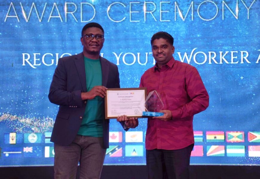 ஆசியா பிராந்திய காமன்வெல்த் யூத் வொர்கர் விருதைப் பெற்ற மலேசிய இளைஞர் தலைவர் – எஸ். பாத்ம சீலன்