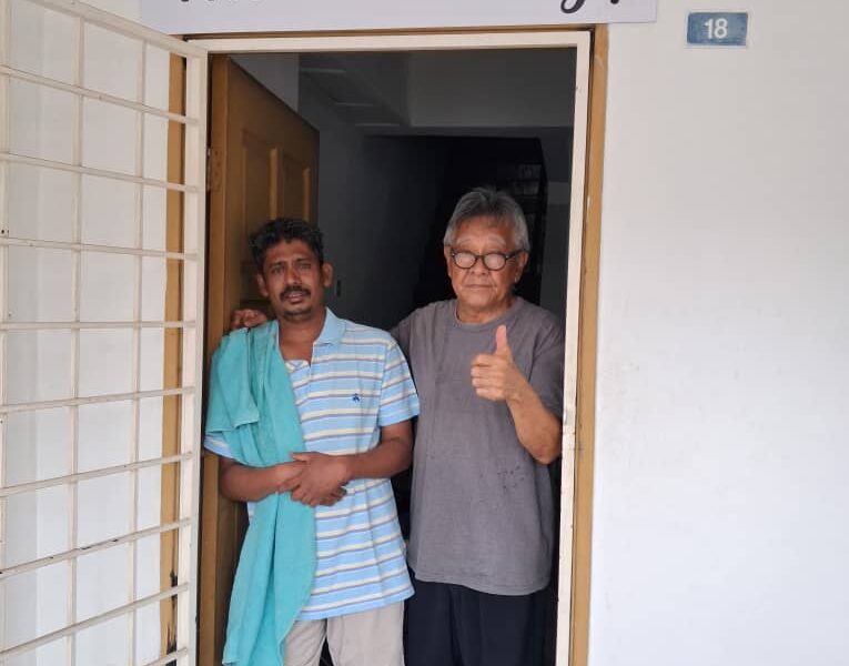 ஊராட்சி பகுதியில் வீதியிருப்பாளர் ஒருவருக்கு பாதுகாப்பான தங்குமிடம் – ‘அங்கிள் டோனி’ வழங்கிய மனிதநேய உதவி பாராட்டப்படுகிறது