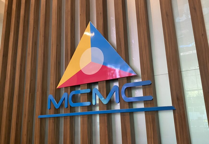 சமூக ஊடகங்களைப் பயன்படுத்தும் சிறார்களின் வயது வரம்பு, அவர்களுக்கு ஏற்ற உள்ளடக்கம் மற்றும் இணைய பாதுகாப்பு தொடர்பாக, மலேசிய தொடர்பு மற்றும் பல்லூடக ஆணையம் (எம்.சி.எம்.சி)