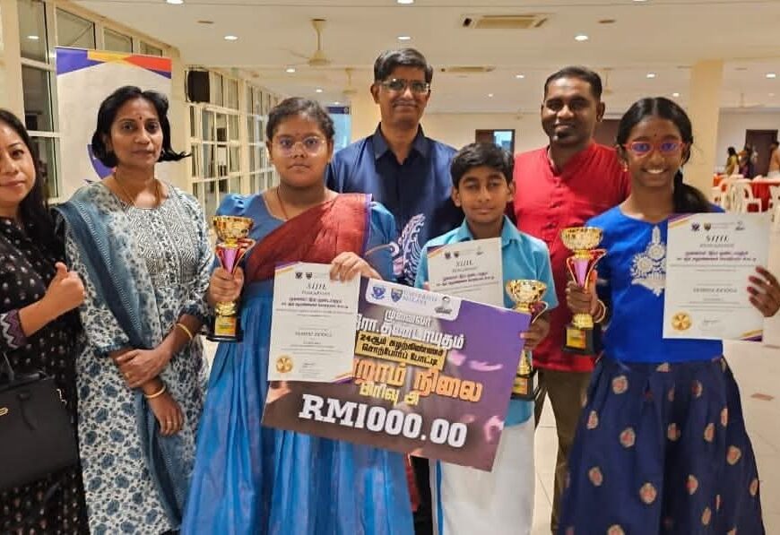 தேசிய அளவிலான முனைவர் இரா. தண்டாயுதம் அவர்கள் தலைமையில் நடைபெற்ற 24-ஆம் சுழற்கிண்ணச் சொற்போர்ப் போட்டியில் ரவுப் தமிழ்ப்பள்ளி மாணவர்கள் மூன்றாம் இடத்தைப் பெற்று சாதனை படைத்துள்ளனர்