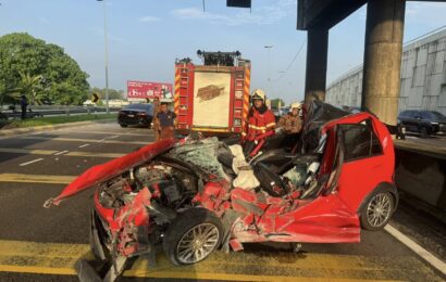 சுங்கை பூலோ மேம்பாலத்தின் அருகே கார் விபத்து: இந்தியப் பெண் உயிரிழப்பு சுங்கை பூலோ மேம்பாலத்தின் அருகே கார் விபத்து: இந்தியப் பெண் உயிரிழப்பு