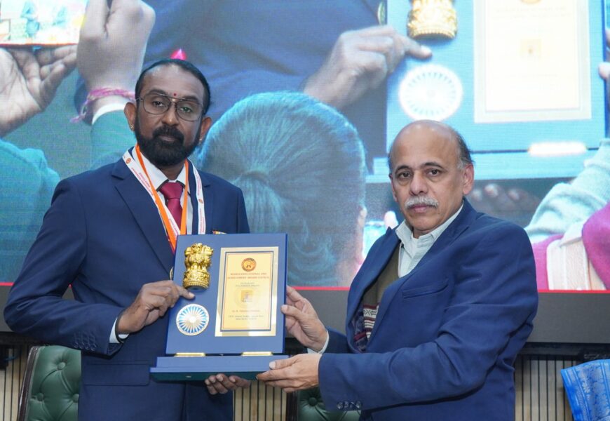 பாரத பிரதமர் உயர்திரு நரேந்திர மோடி அவர்களின் முழு ஆதரவுடன் டெல்லியில் Constitution Club Of India ஏற்பாட்டில் நடைபெற்ற நிகழ்வில் World Educationl Achievement Award லில் மலேசிய நாட்டைச் சேர்ந்த சிற்பக் கலாலய நிறுவனத்தின் உரிமையாளர் *சிவ ஸ்ரீ யோகேஸ்வர