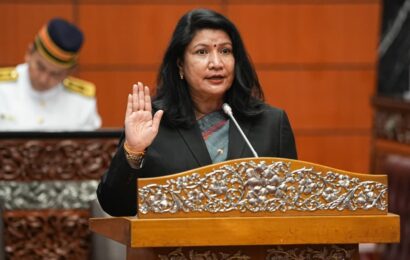 YB சரஸ்வதி இரண்டாவது தவணைக்கான செனட்டராக இன்று அதிகாரப்பூர்வமாக பதவியேற்றம்..