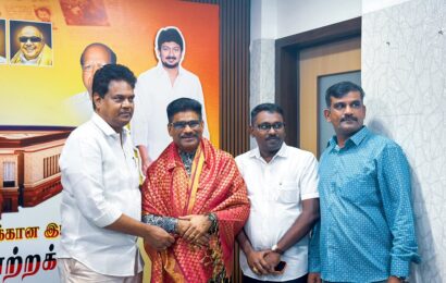 தமிழ் புலம்பெயர் தினம் 2026 நிகழ்வை முன்னிட்டு, பினாங்கு மாநில அரசின் அதிகாரப்பூர்வ பிரதிநிதிக் குழுவை பினாங்கு மாநில செயற்குழு உறுப்பினர் டத்தோ சுந்தரராஜூ தலைமையிலே வழிநடத்தினார்.