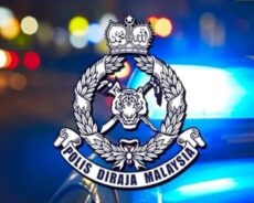 9 மணிநேரம் காரினுள் கிடந்த இரண்டு வயது குழந்தை பரிதாபமாக பலியானது- சிரம்பானில் சோகம் 9 மணிநேரம் காரினுள் கிடந்த இரண்டு வயது குழந்தை பரிதாபமாக பலியானது- சிரம்பானில் சோகம்