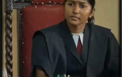 கடைசி விவசாயி’ திரைப்படத்தில் மேஜிஸ்ட்ரேட் மங்கையர்கரசி என்ற கதாபாத்திரத்தை உயிர்ப்புடன் திரையாக்கிய நடிகை டாக்டர் ரேச்சல் ரெபேக்கா, தமிழ்நாடு அரசு வழங்கிய மாநில திரைப்பட விருதை (சிறந்த துணை நடிகை) முழுமனதோடும் தாழ்மையுடனும் ஏற்றுக் கொண்டுள்ளார். கடைசி விவசாயி’ திரைப்படத்தில் மேஜிஸ்ட்ரேட் மங்கையர்கரசி என்ற கதாபாத்திரத்தை உயிர்ப்புடன் திரையாக்கிய நடிகை டாக்டர் ரேச்சல் ரெபேக்கா, தமிழ்நாடு அரசு வழங்கிய மாநில திரைப்பட விருதை (சிறந்த துணை நடிகை) முழுமனதோடும் தாழ்மையுடனும் ஏற்றுக் கொண்டுள்ளார்.