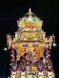 பினாங்கில் கவனத்தை ஈர்த்த தங்க–வெள்ளி ரத ஊர்வலங்கள் பினாங்கு .