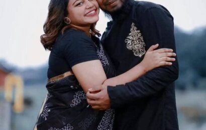 கோலாலம்பூர்–குவாந்தான் சாலை (KM134) பகுதியில், தாமான் துவாலாங் இந்தா அருகே அதிகாலை இடம்பெற்ற கோர விபத்தில் திருமணமான தம்பதியினர் உயிரிழந்த சம்பவம் பரபரப்பை ஏற்படுத்தியுள்ளது. கோலாலம்பூர்–குவாந்தான் சாலை (KM134) பகுதியில், தாமான் துவாலாங் இந்தா அருகே அதிகாலை இடம்பெற்ற கோர விபத்தில் திருமணமான தம்பதியினர் உயிரிழந்த சம்பவம் பரபரப்பை ஏற்படுத்தியுள்ளது.