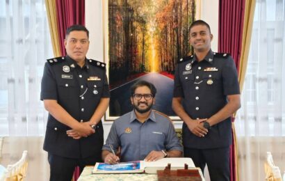 Yb யுனேஸ்வரன் ராமராஜ்  அவர்கள் நேற்று Polis Diraja Malaysia (PDRM) இன் Ibu Pejabat Polis Daerah Segamat (IPD Segamat) அலுவலகத்திற்கு மரியாதை நிமித்தமான விஜயம் மேற்கொண்டார்