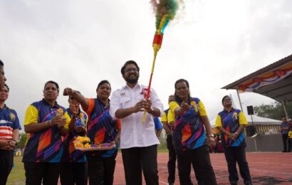 செகாமட் வட்டார தமிழ் பள்ளிகளுக்கிடையிலான விளையாட்டு போட்டி -துணையமைச்சர் யுனேஸ்வரன் தொடக்கி வைத்தார் 