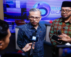 எரிசக்தி நெருக்கடியைத் தொடர்ந்து எரிபொருள் விலை உயர்வு தொடர்பாக போலி செய்திகள் பரப்பிய குற்றச்சாட்டில் ஒருவருக்கு செப்பாங் அமர்வு நீதிமன்றத்தில் வழக்கு தொடரப்பட உள்ளதாக தகவல்