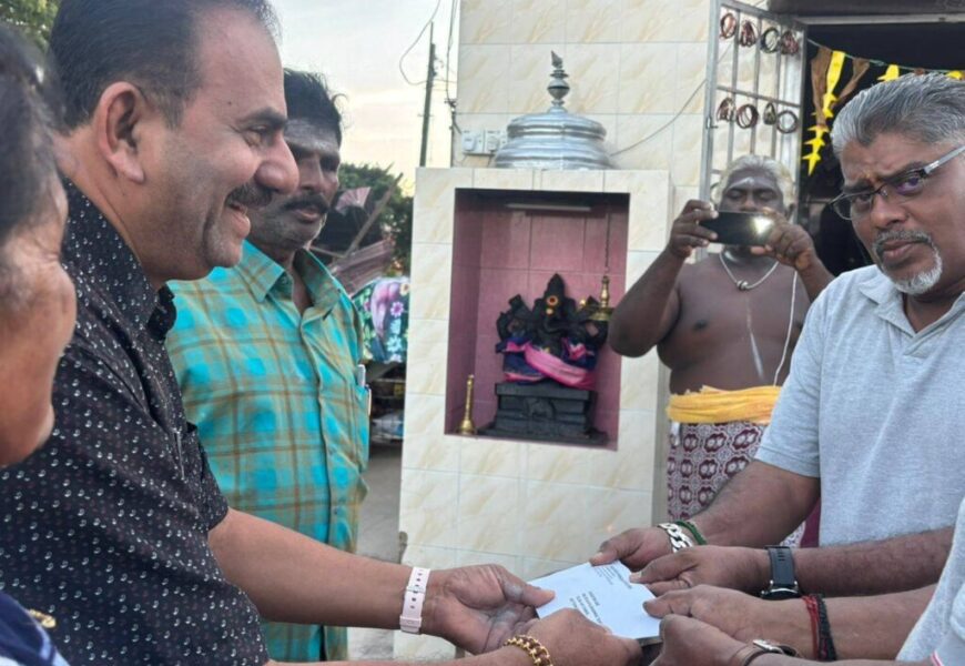 இயற்கை பேரிடரால் பாதிக்கப்பட்ட ஆலயத்திற்கு மலேசிய இந்து சங்கம் பட்டர்வொர்த் பேரவையின் நிதியுதவி இயற்கை பேரிடரால் பாதிக்கப்பட்ட ஆலயத்திற்கு மலேசிய இந்து சங்கம் பட்டர்வொர்த் பேரவையின் நிதியுதவி