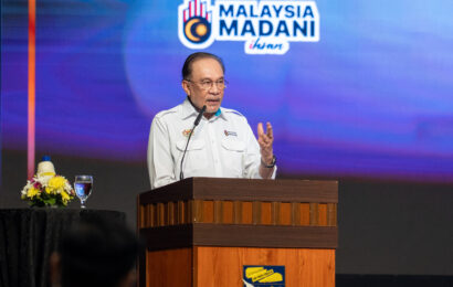 Anwar Ibrahim தலைமையிலான MADANI அரசாங்கம், நாட்டின் இந்திய மாணவர்களின் கல்வி மற்றும் சமூக முன்னேற்றத்தை வலுப்படுத்தும் நோக்கில் இன்று முக்கியமான பல்வேறு உதவித் திட்டங்களை அறிவித்தது.
