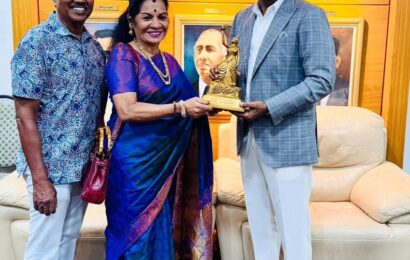 மாஸ்டர் குரு இந்திரா மாணிக்கத்திற்கு டத்தோஸ்ரீ டாக்டர் எம். சரவணன் பாராட்டு