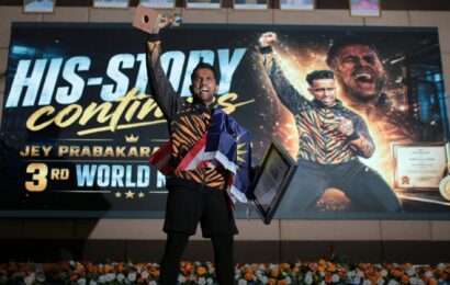 மலேசியாவின் ஜெய் பிரபாகரன் தேவர் தனது 3-வது உலக சாதனையை முறியடித்து புதிய வரலாற்று மைல்கல்! மலேசியாவின் ஜெய் பிரபாகரன் தேவர் தனது 3-வது உலக சாதனையை முறியடித்து புதிய வரலாற்று மைல்கல்!