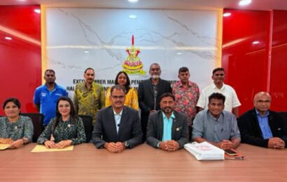 சிலாங்கூரில் 5 தமிழ்ப்பள்ளிகளுக்கு நிலப் பட்டா வழங்கப்பட்டது – தமிழ்க் கல்வி வளர்ச்சிக்கான முக்கிய மைல்கல்